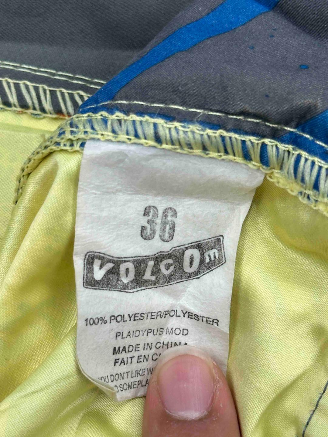 شلوارک ورزشی volcom 1